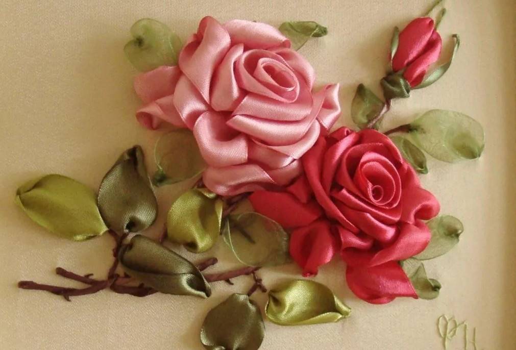 Вышиваем лентами бутоны розы: 7 способов, 7 прекрасных цветов