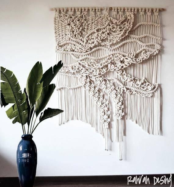 Макраме в интерьере, в каких стилях актуально узелковое плетение, оригинальные идеи декора - 20 фото