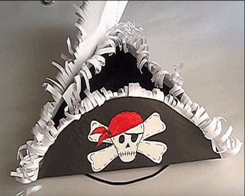 Пиратская шляпа своими руками: мастер класс из картона и из газеты