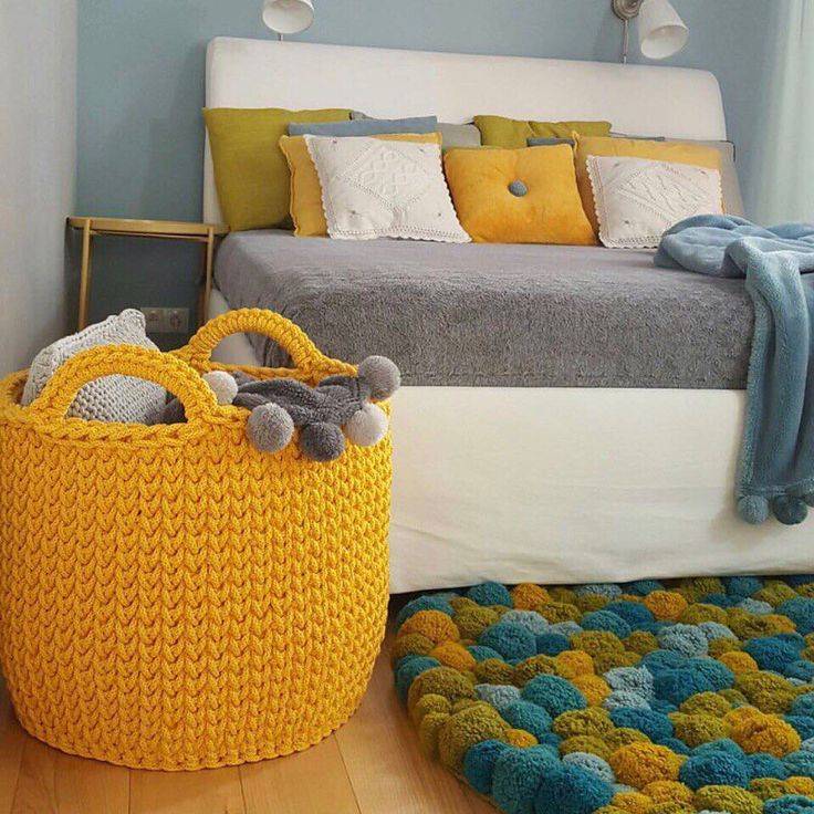 Вязание спицами подушки на диван