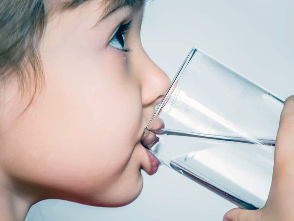 Питьевая вода для детей и подростков