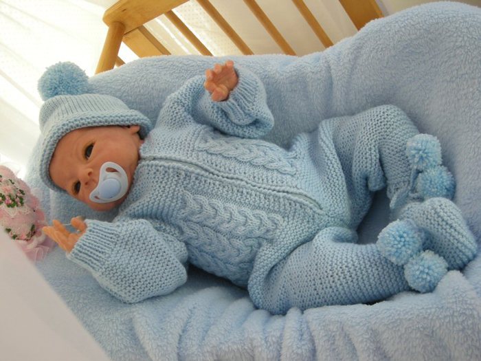 Вязаные комбинезоны для новорожденных (130 фото) — способы вязания своими руками + подробные схемы для начинающих