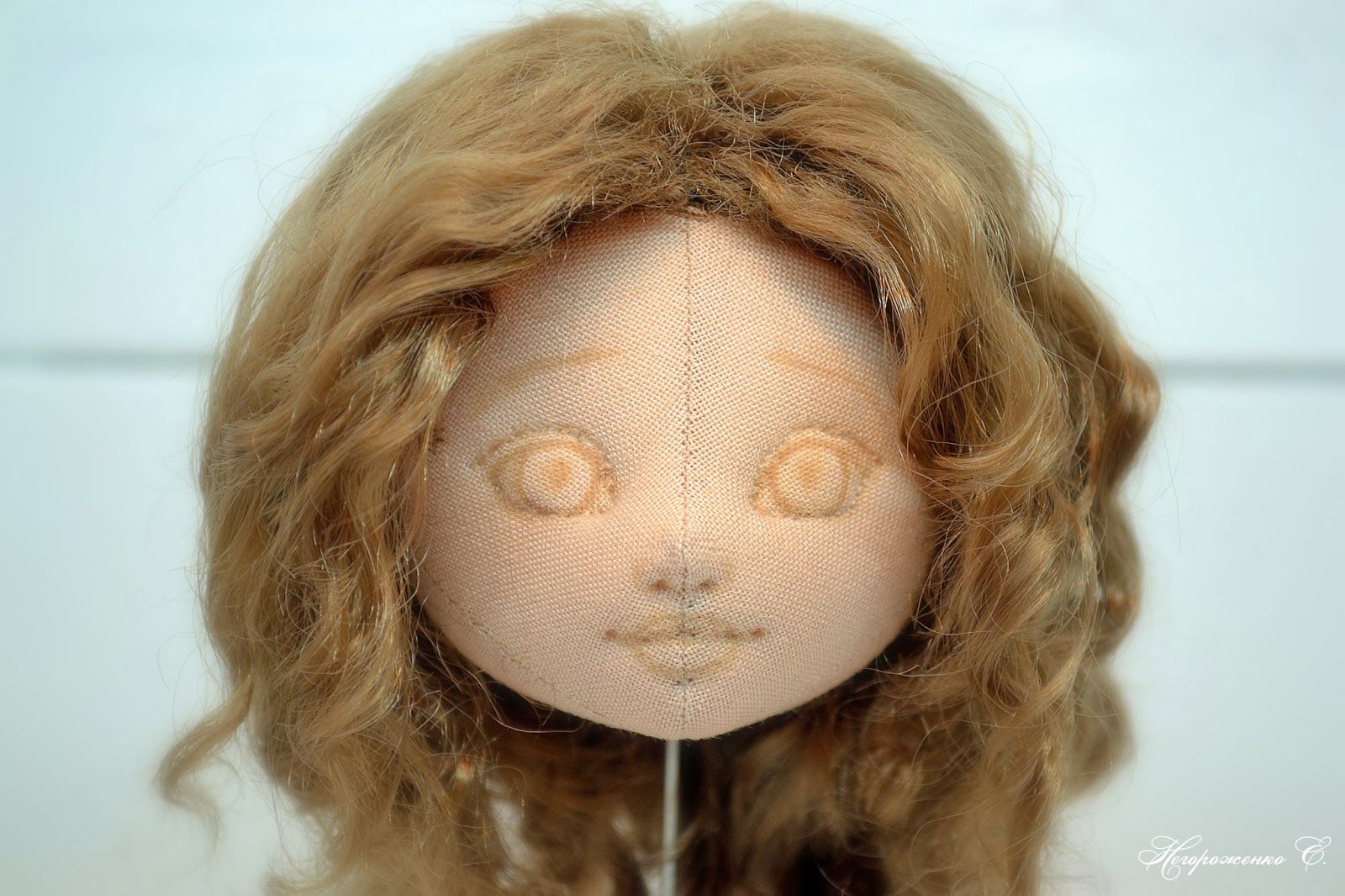 Утяжка лица текстильной куклы (подробно): пошаговое и поэтапное описание процесса формирования лица персонажа