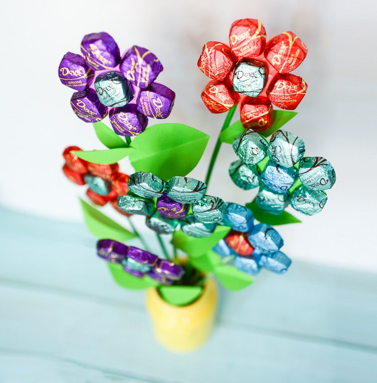 Как сделать букет из конфет своими руками: оригинальные идеи по созданию карамельных и шоколадных цветов
