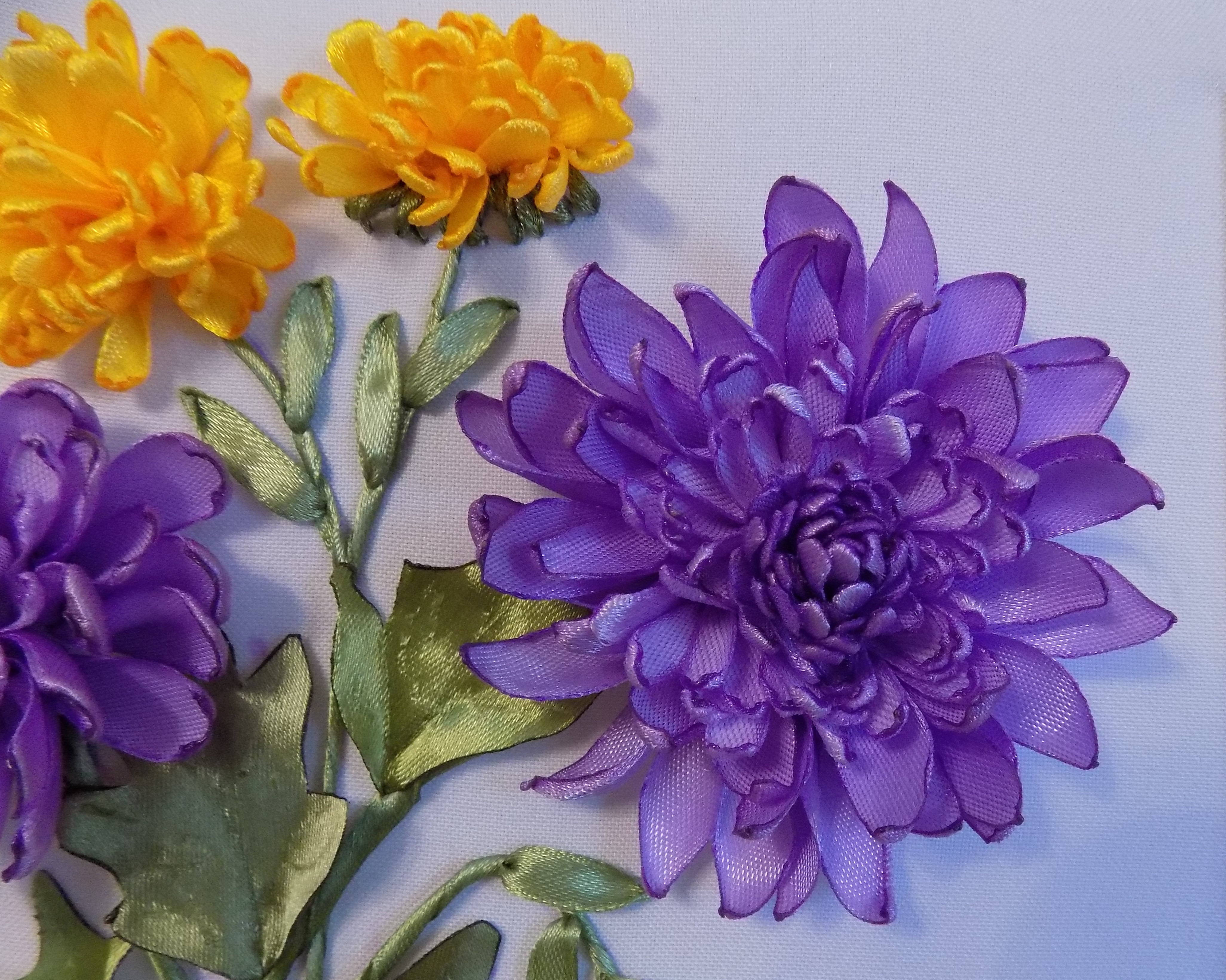 Цветы из фоамирана своими руками - 125 фото классных поделок фоамирана и особенностей их изготовления