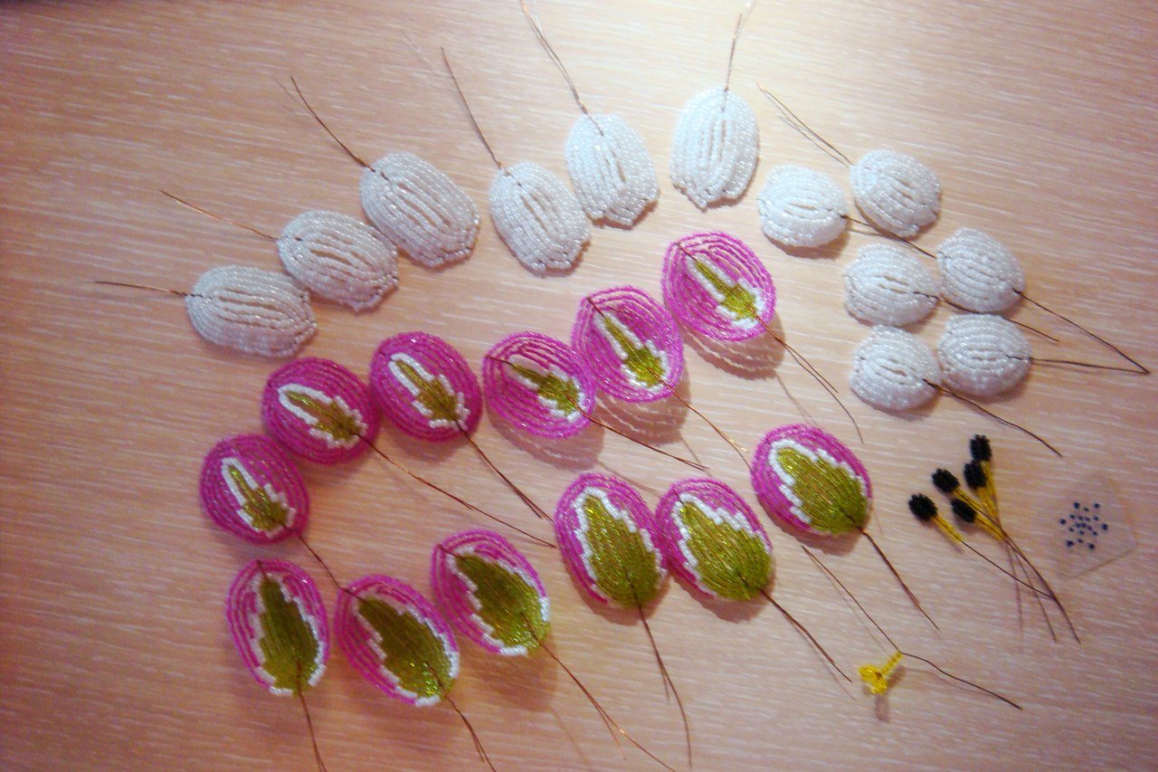 Как сделать красивые тюльпаны из бисера своими руками: схема плетения
