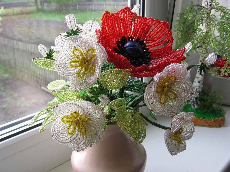 Маки из бисера поэтапно своими руками: инструкция, как сделать цветы из бисера, схемы плетения с фото