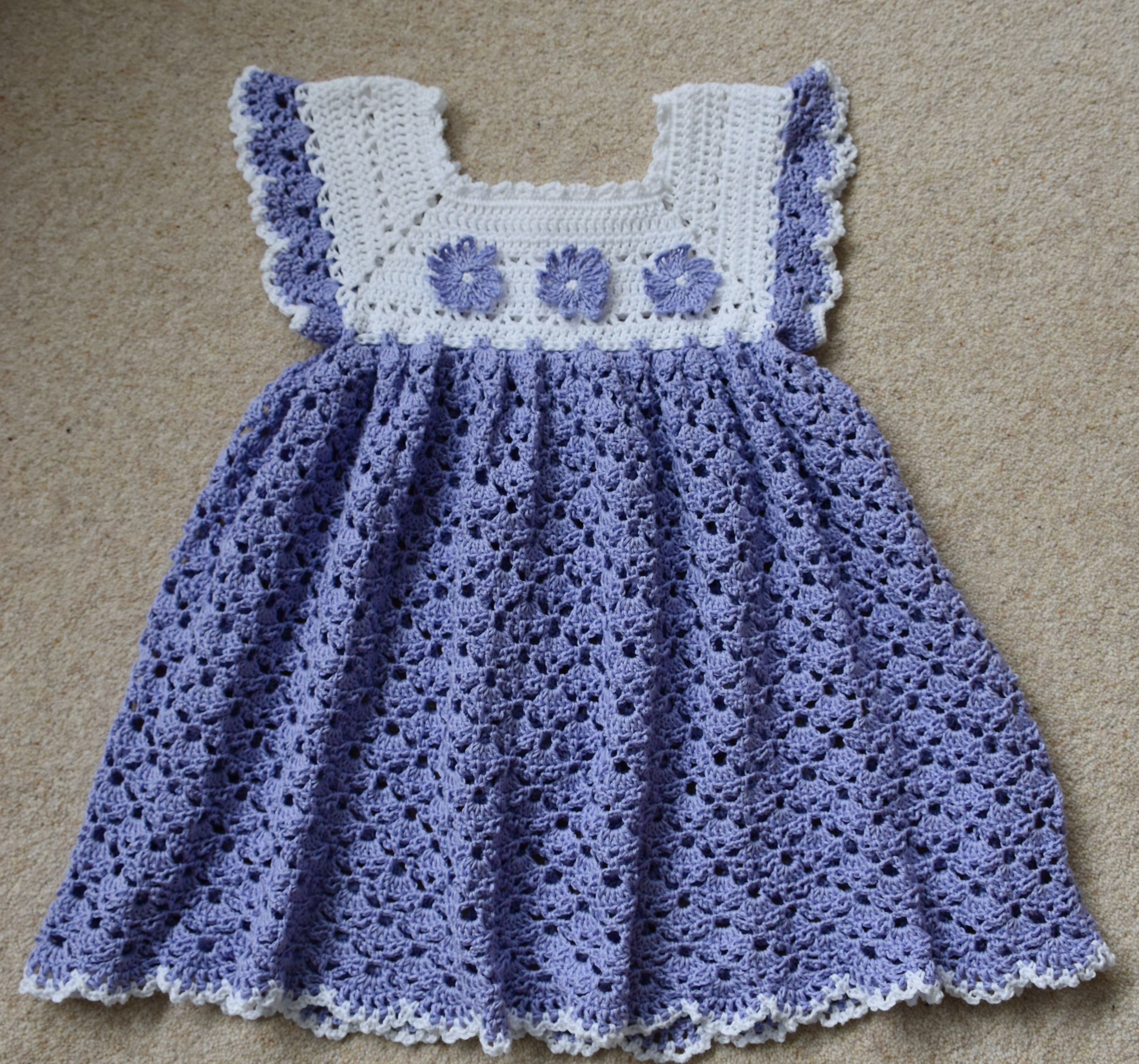 Детское вязаное платье: фото в статье