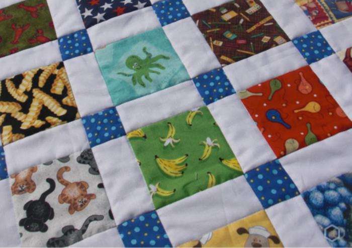 Одеяло из «быстрых» квадратов в стиле пэчворк своими руками