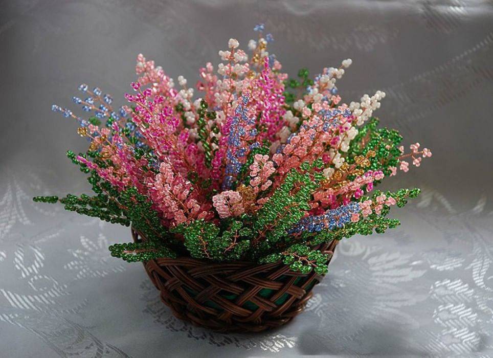 100 лучших идей: цветы из бисера своими руками на фото