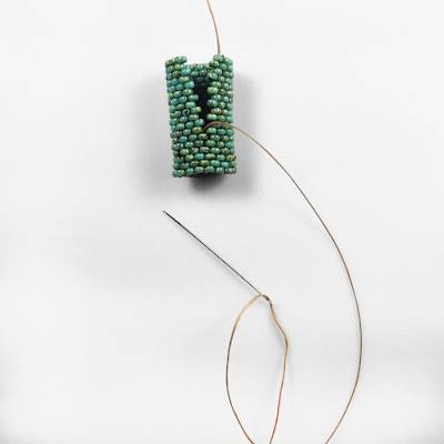 Кирпичное плетение из бисера — простой урок для начинающих