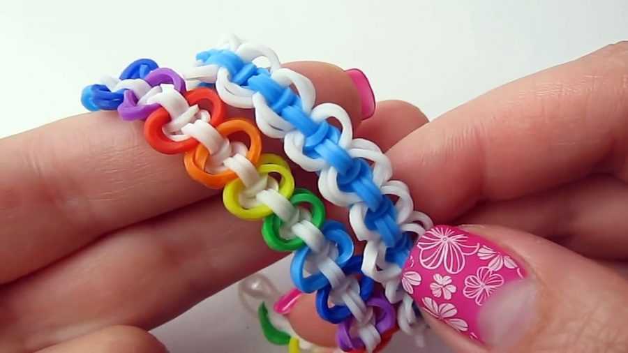 Как сплести браслеты из резинок: простые техники плетения аксессуаров для начинающих мастеров