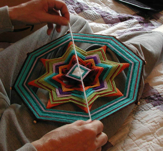 Плетение мандалы своими руками: простая техника и советы начинающим
