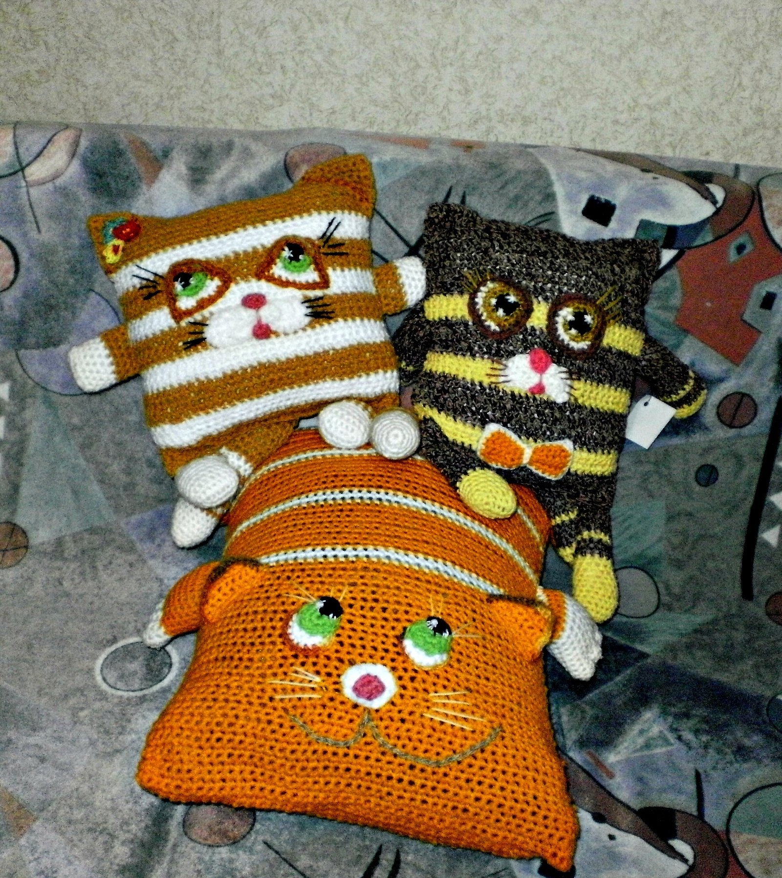 Кот подушка крючком