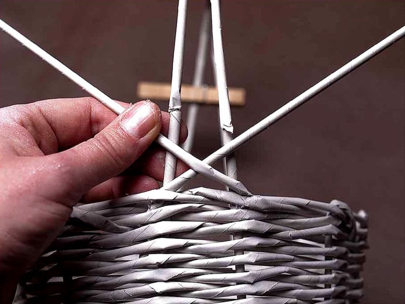 Плетение из трубочек для начинающих: маленькая корзинка - каталог статей на сайте - домстрой
