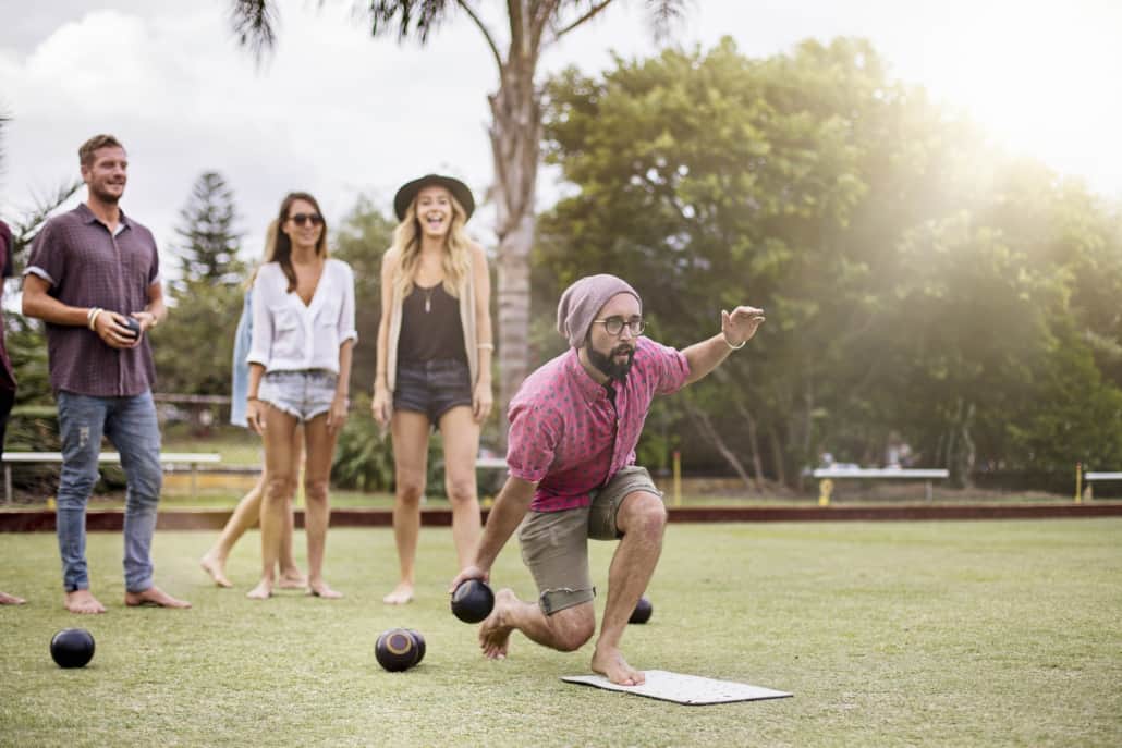 Lawn bowling vs bocce ball - bowlinview