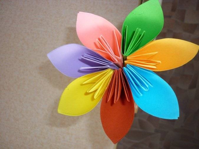 Цветик-семицветик своими руками: пять лучших вариантов изделия