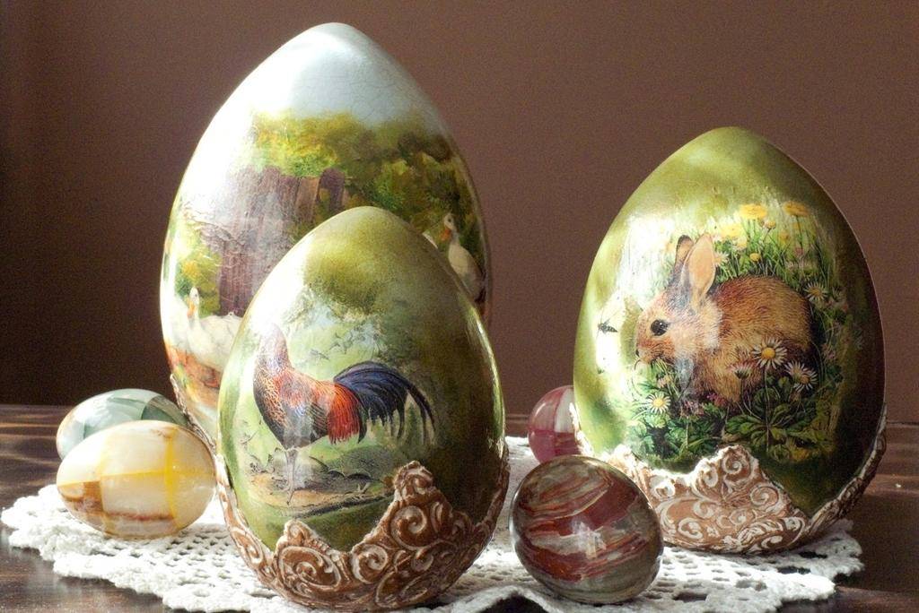 Декор пасхальных яиц с разными поверхностями