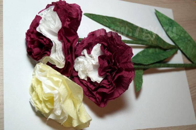 Цветы из салфеток своими руками, пошаговая инструкция с фото