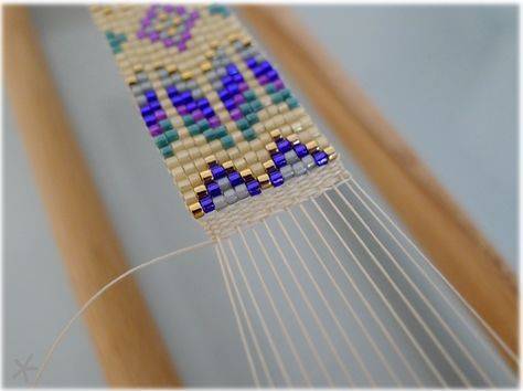 Фенечки из бисера (110 фото идей): лучшие схемы с рисунками. мастер-класс плетения браслета из бисера своими руками