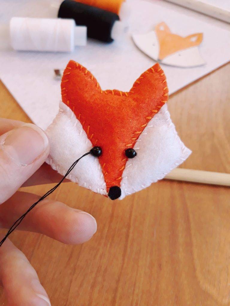 Красивые лисички из фетра — фото фигур с пошаговыми описанием