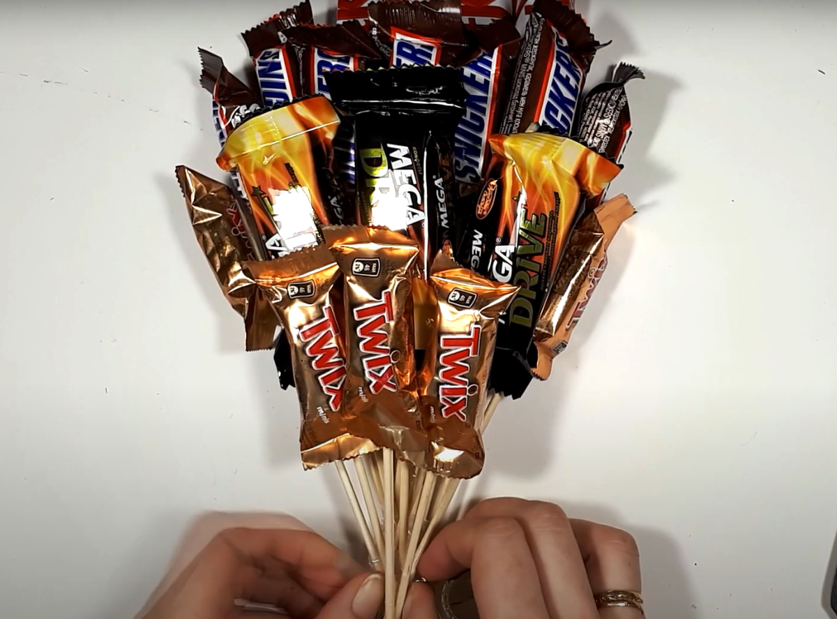 Букет из конфет своими руками: 10 вкусных фото