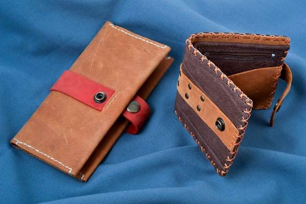 Кожаный кошелек ручной работы, причина популярности, плюсы и минусы