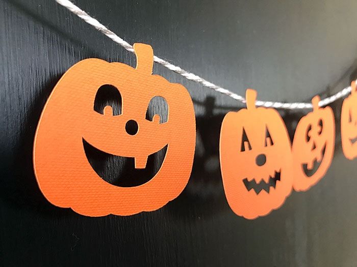 Как сделать тыкву из бумаги, картона на хэллоуин(halloween) своими руками, маска тыква на голову, фонари и гирлянды