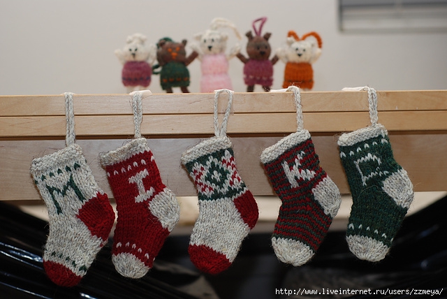 Рождественский носок спицами для подарков — блог милы