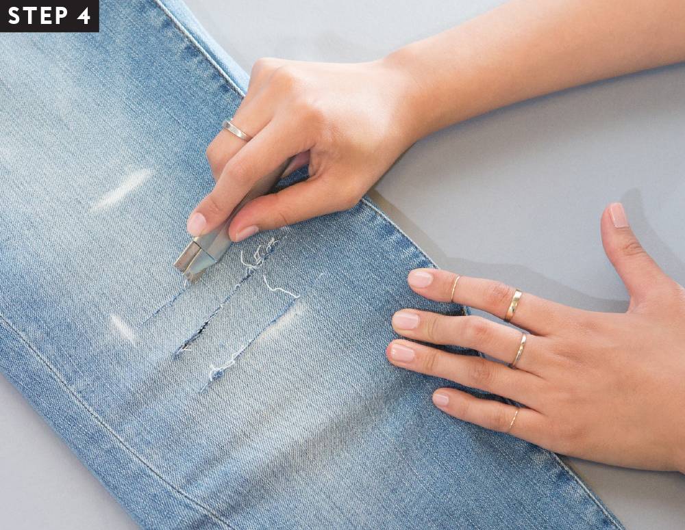 Как сделать потертости на джинсах в домашних условиях своими руками (32 фото)