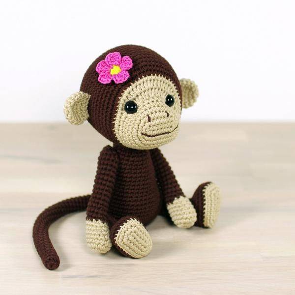 Вяжем крючком игрушечную обезьяну — подборка схем вязания