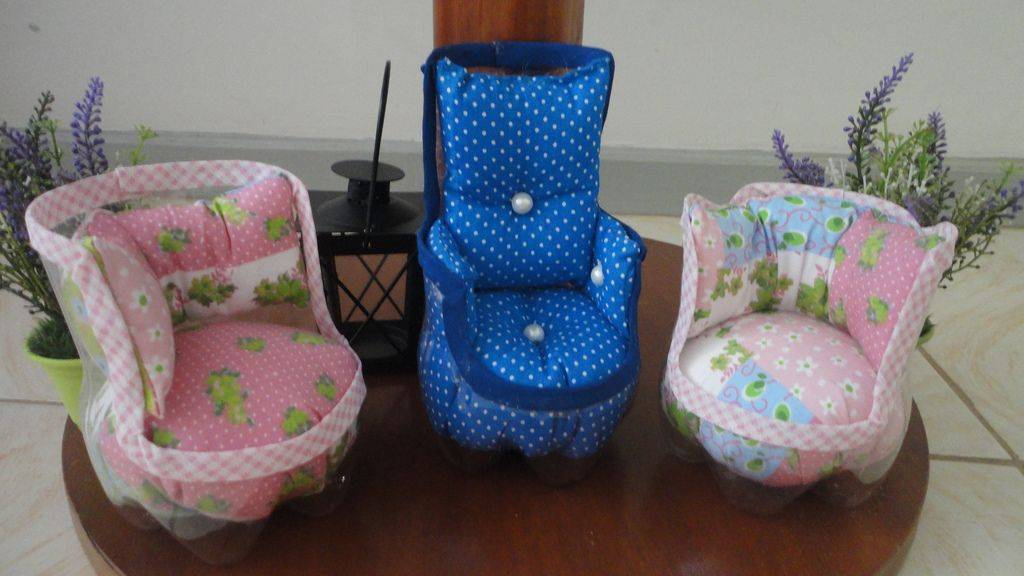Кресло для куклы своими руками: мастер класс по способам изготовления и оформления мягкой мебели