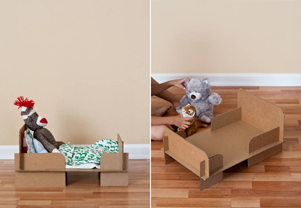 Делаем кроватку для куклы своими руками из подручных материалов - идеи дизайна