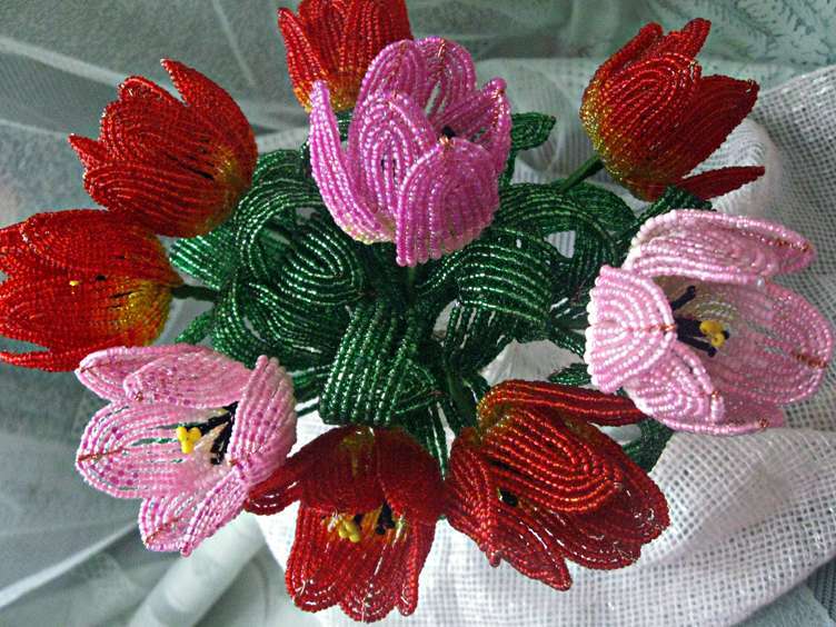 Тюльпаны из бисера: пошаговое описание как сделать красивые цветы своими руками (125 фото)