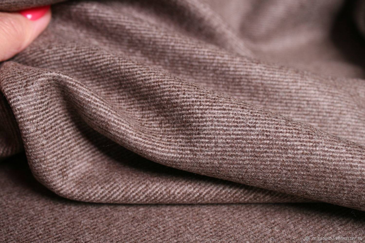 Шерсть костюмная - шерстяная ткань для жакета, для пиджаков и жакетов, пиджачный материал, виды: камвольная, в рубчик, шевиотовая