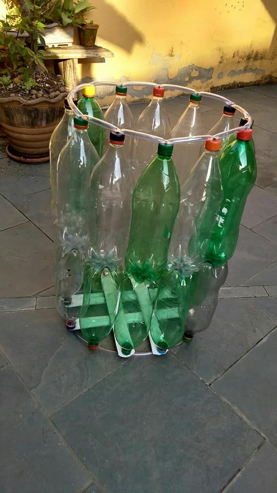 Поделки из пластиковых бутылок: инструкция, как использовать пластик для создания поделок своими руками, простые схемы работы + оригинальные идеи