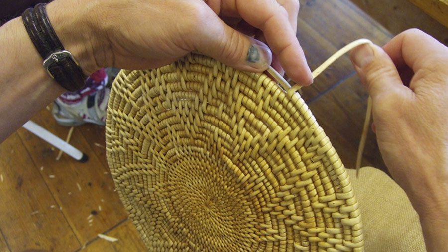 Плетение из корня: мастер класс своими руками и техника изготовления