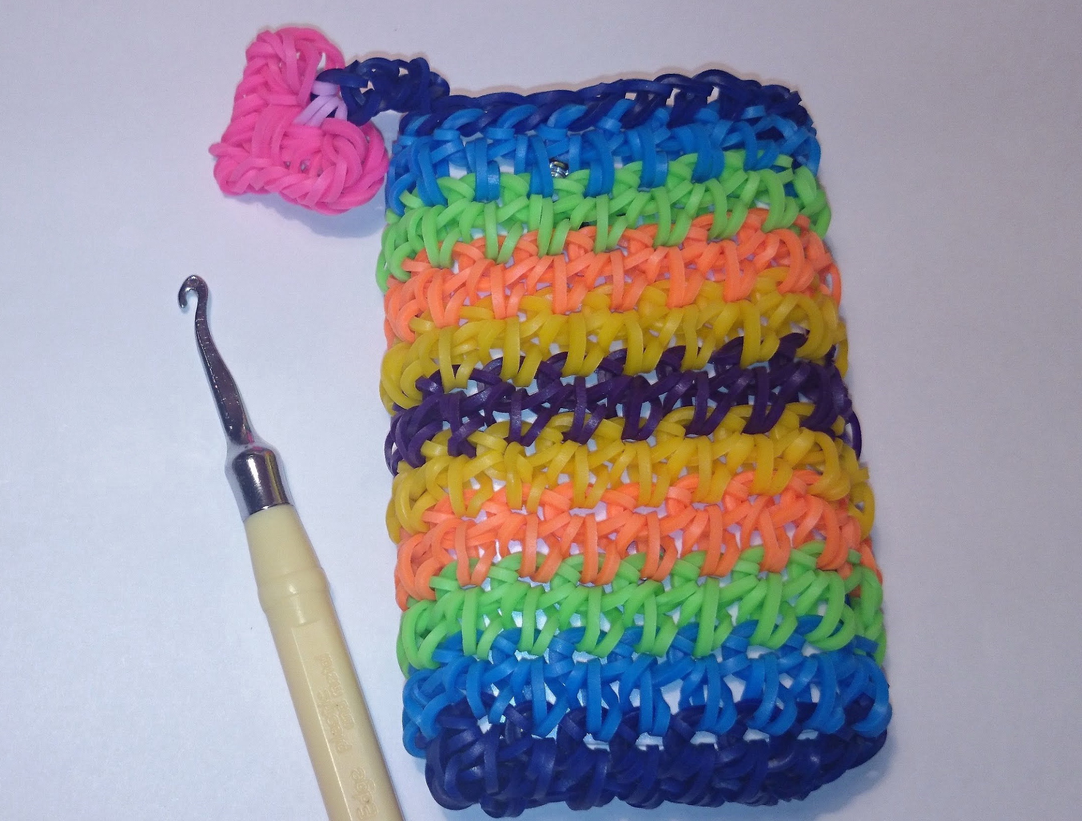 Чехол из бисера для телефона: плетение и вязание по схеме (фото)