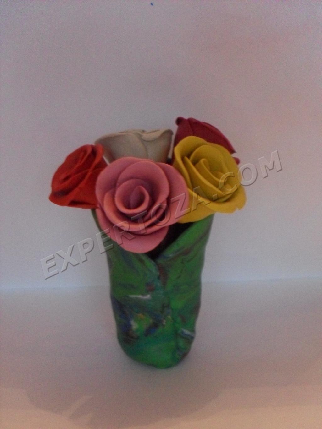Как самостоятельно сделать красивую вазу из пластилина для взрослых и детей?