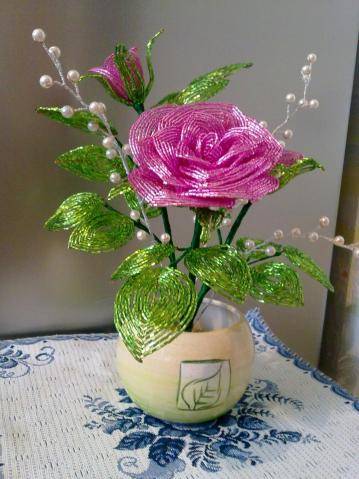 Бокаловидная роза из бисера рубки — подробный мастер-класс плетения и фото